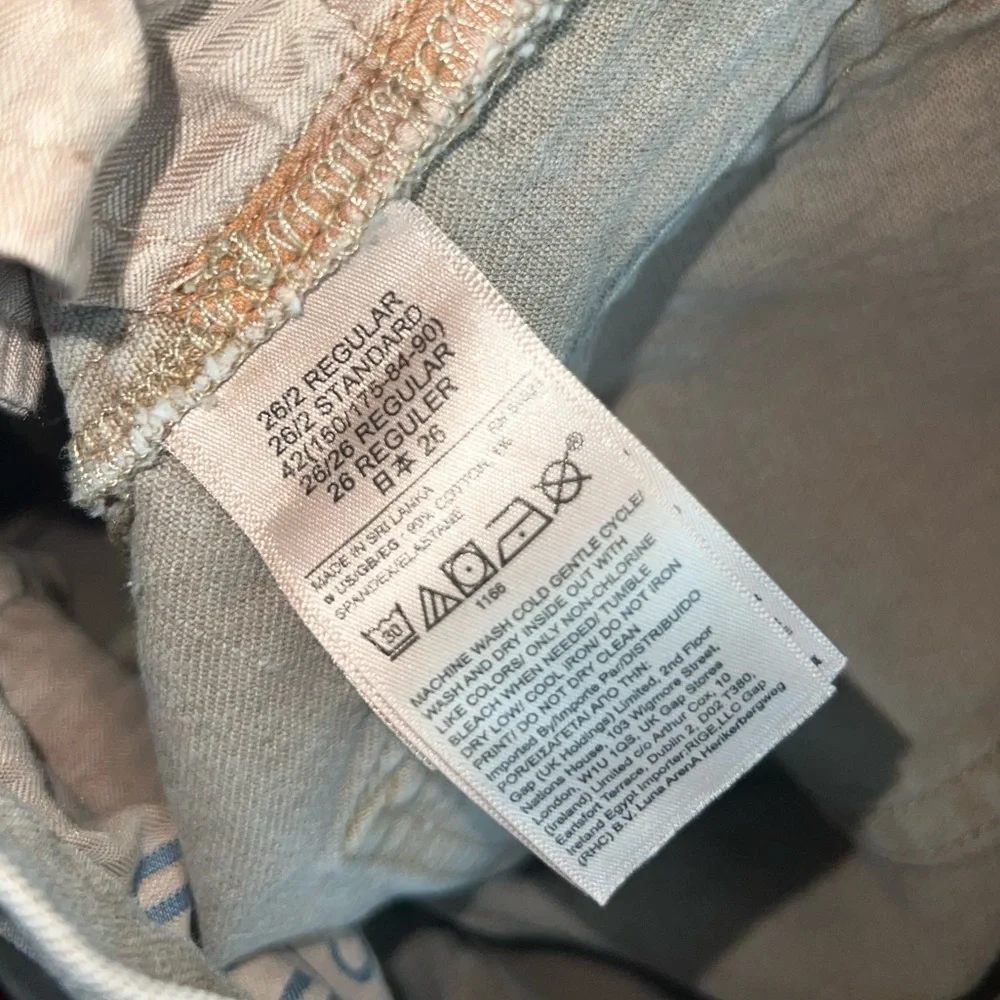 GAP tan jean shorts size 26 - Picture 7 of 7